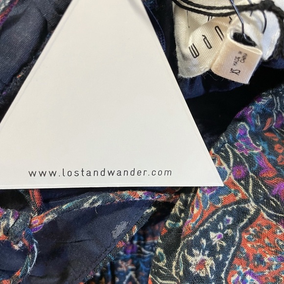 NWT lost+Wander wide leg boho floral jumpsuit Size Small dark colors - Picture 9 of 9
